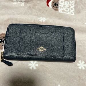 Coach❤️Accordion Full Zip Midnight Blue Crossgrain Leather Wallet